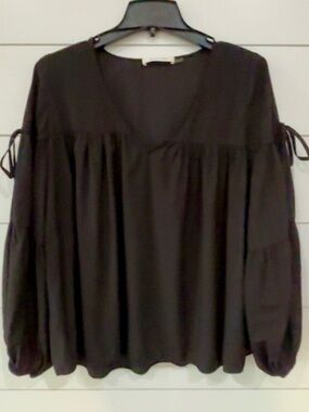 Women’s Mustard Seed Black Top